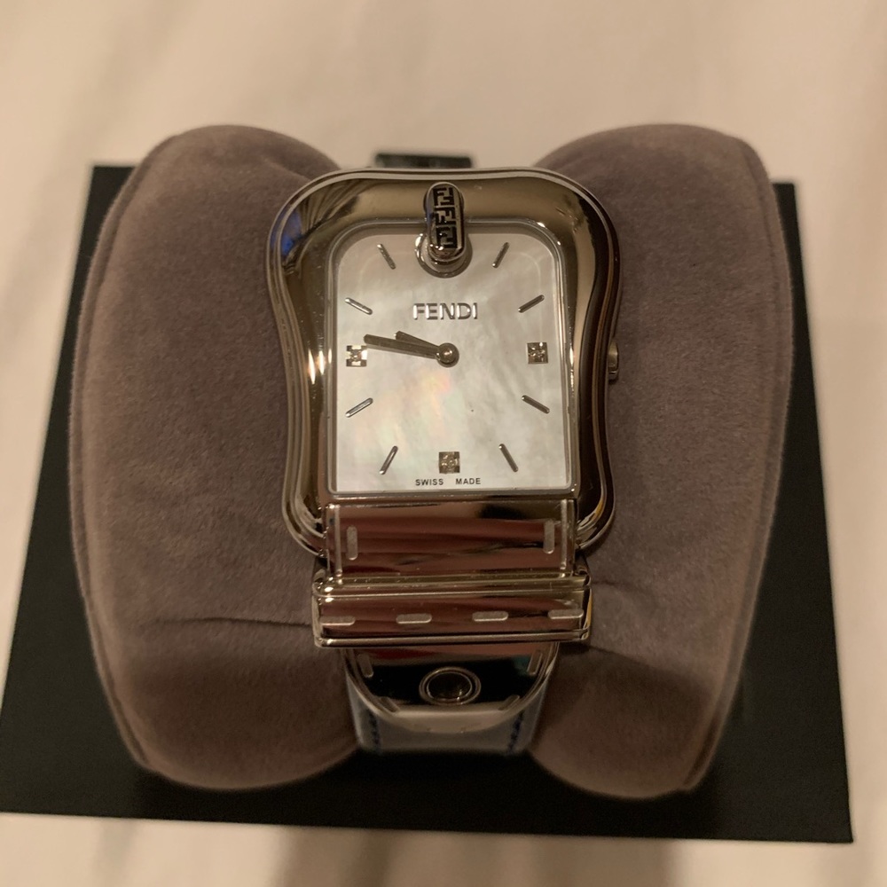 Beautiful FENDI watch! New w tags!